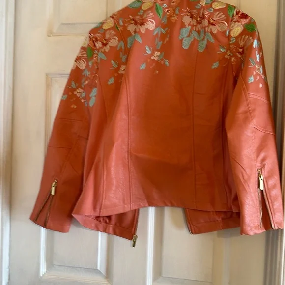 Jacket - Picture 3 of 3